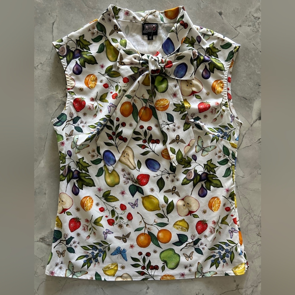 Retrolicious blouse medium fruits and butterflies big bow cotton